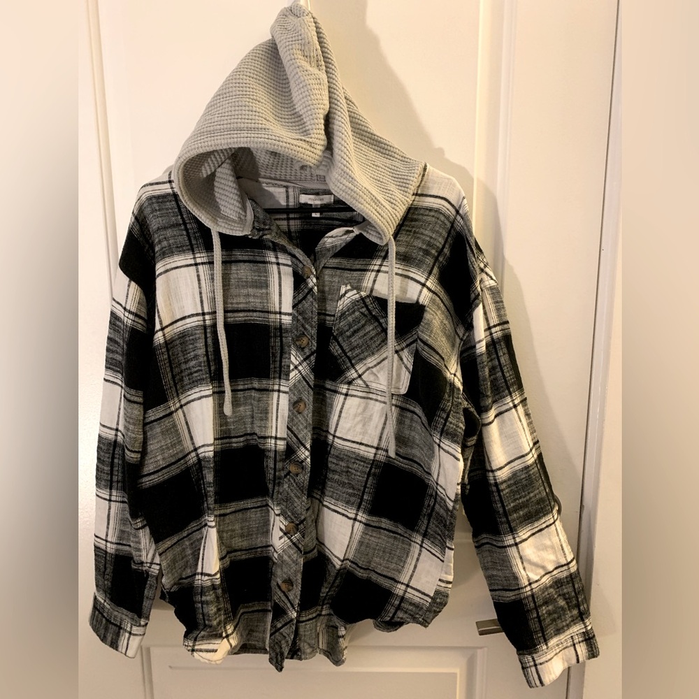 Women’s Black and White Plaid Hoodie Shirt